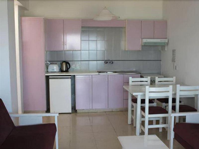Astreas Beach Hotel Apartments Protarász Kültér fotó