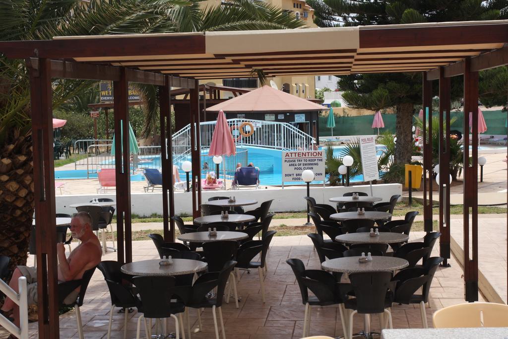 Astreas Beach Hotel Apartments Protarász Kültér fotó
