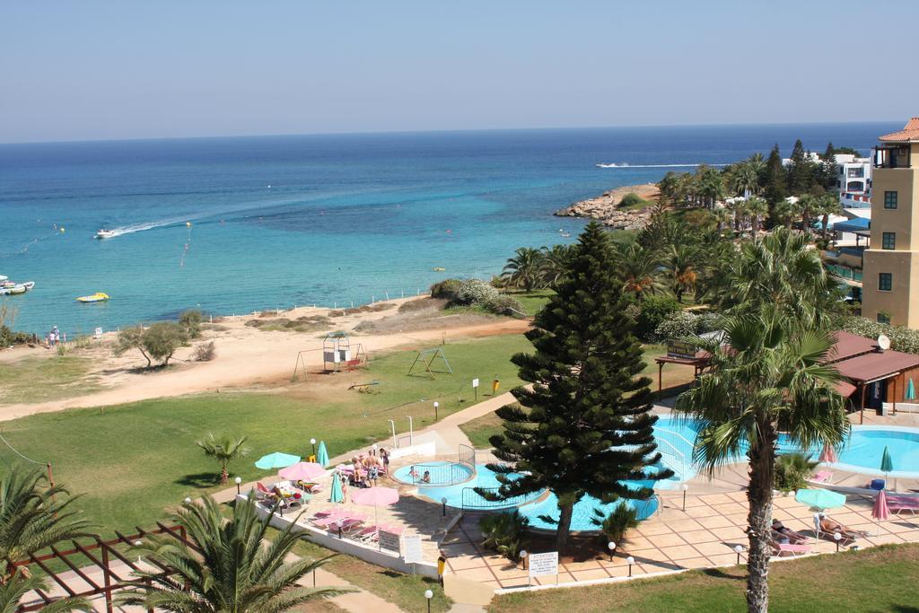Astreas Beach Hotel Apartments Protarász Kültér fotó