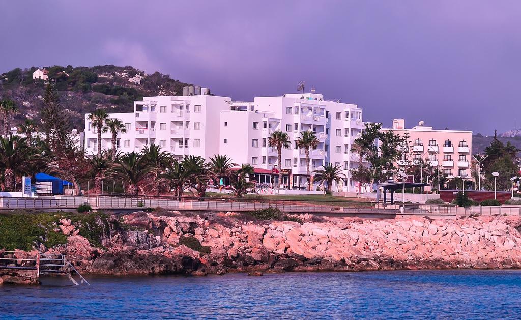 Astreas Beach Hotel Apartments Protarász Kültér fotó