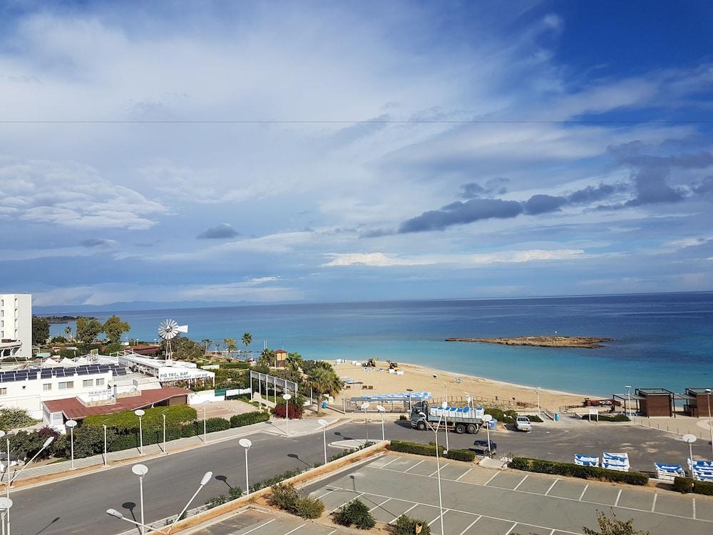 Astreas Beach Hotel Apartments Protarász Kültér fotó