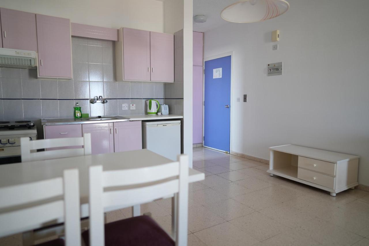 Astreas Beach Hotel Apartments Protarász Kültér fotó