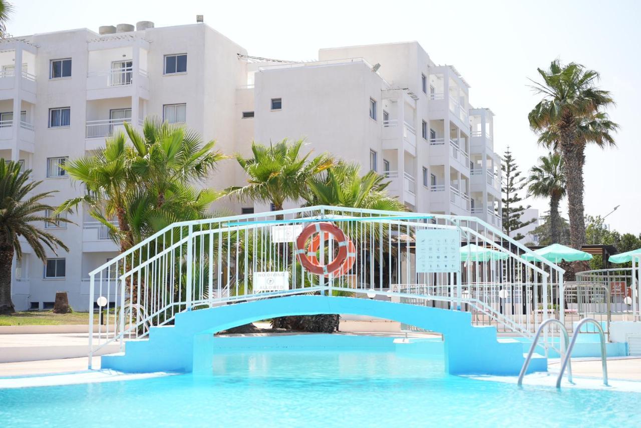 Astreas Beach Hotel Apartments Protarász Kültér fotó