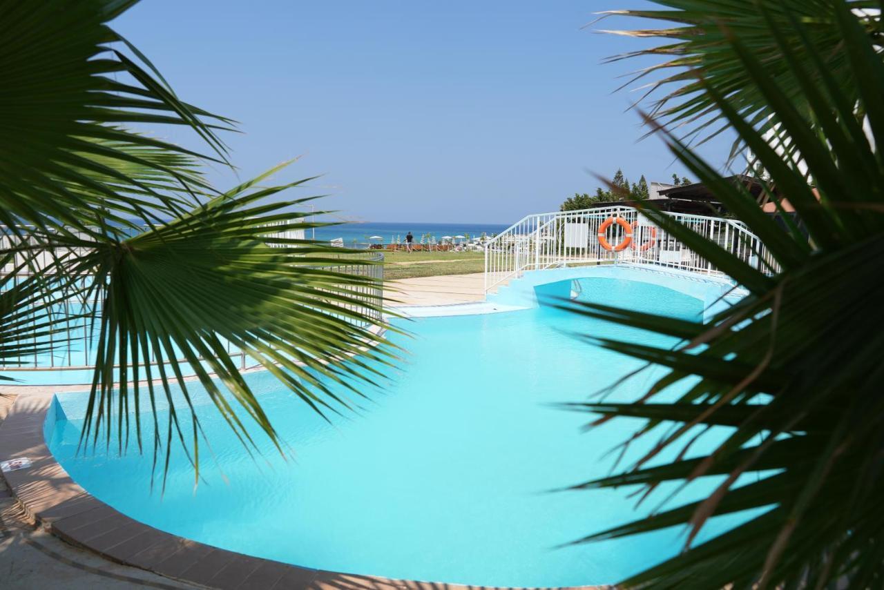 Astreas Beach Hotel Apartments Protarász Kültér fotó