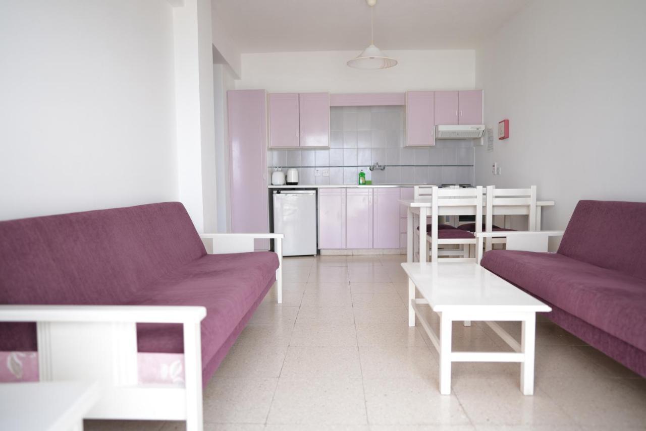 Astreas Beach Hotel Apartments Protarász Kültér fotó