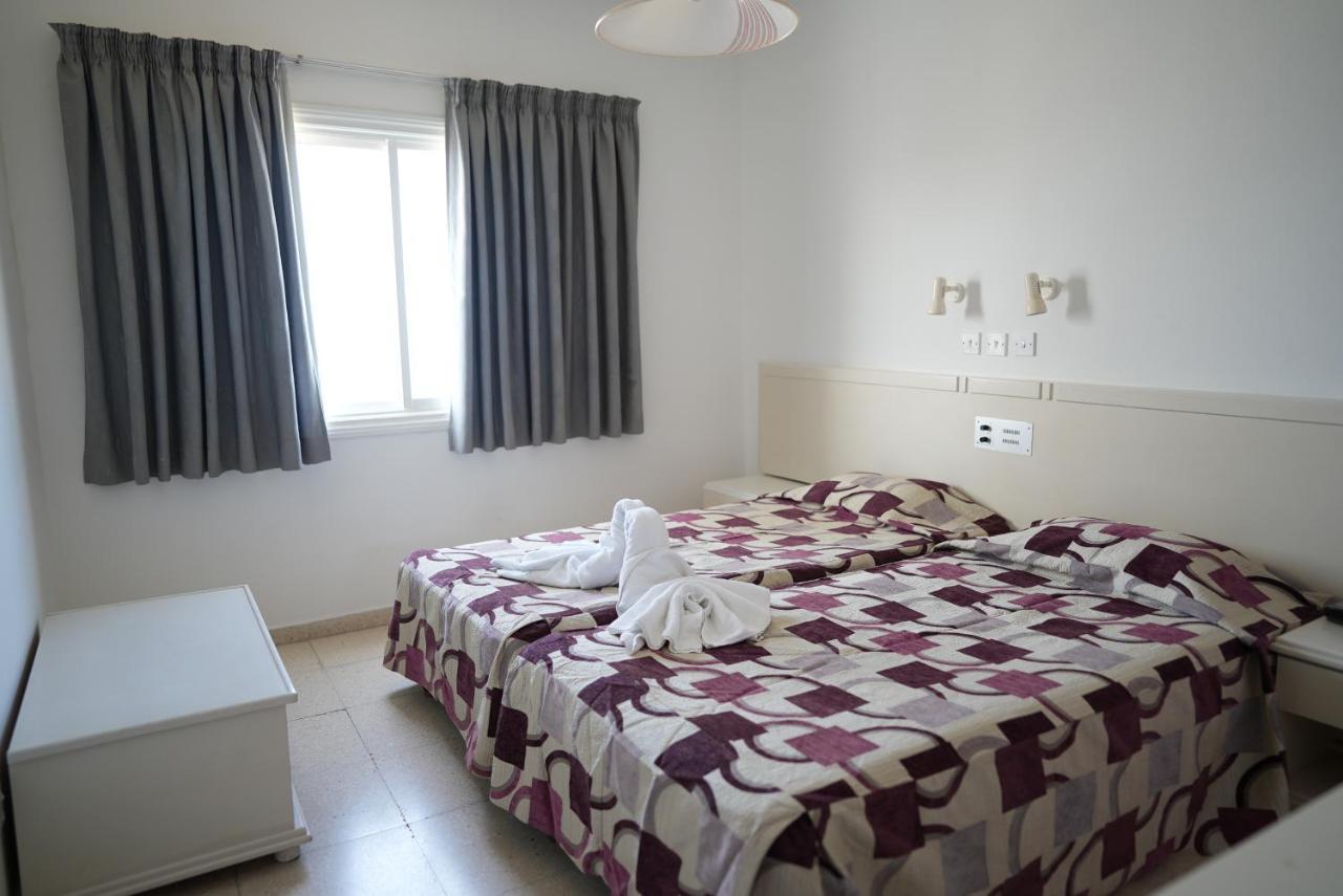 Astreas Beach Hotel Apartments Protarász Kültér fotó